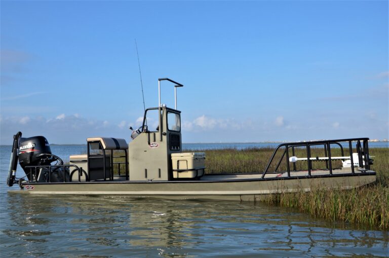 Back Bay custom aluminum boat built by Boat Right Marine in Alvin, Texas, photo 3