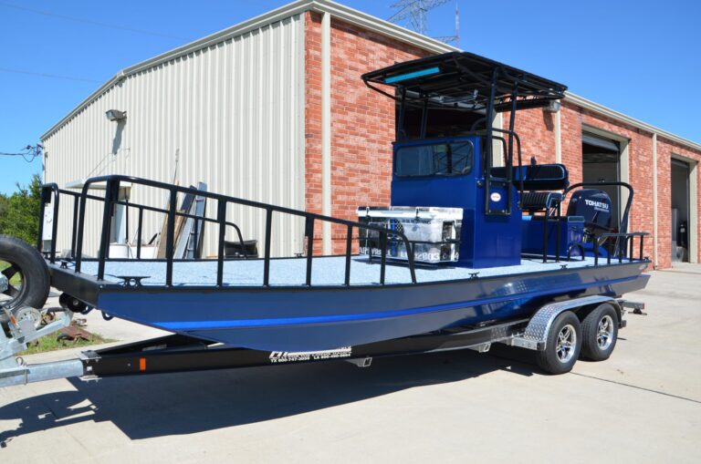Big Shell custom aluminum boat built by Boat Right Marine in Alvin, Texas, photo 7