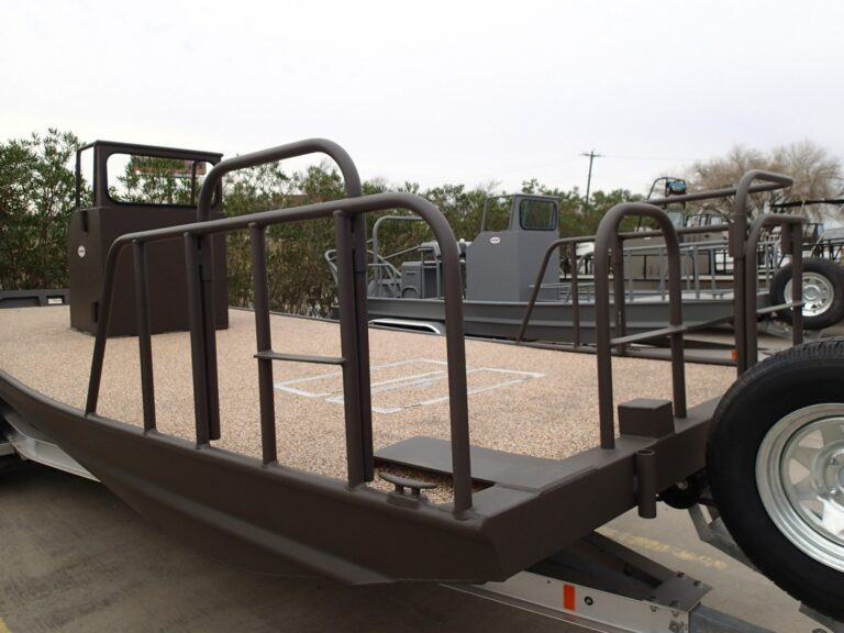 Big Shell custom aluminum boat built by Boat Right Marine in Alvin, Texas, photo 11