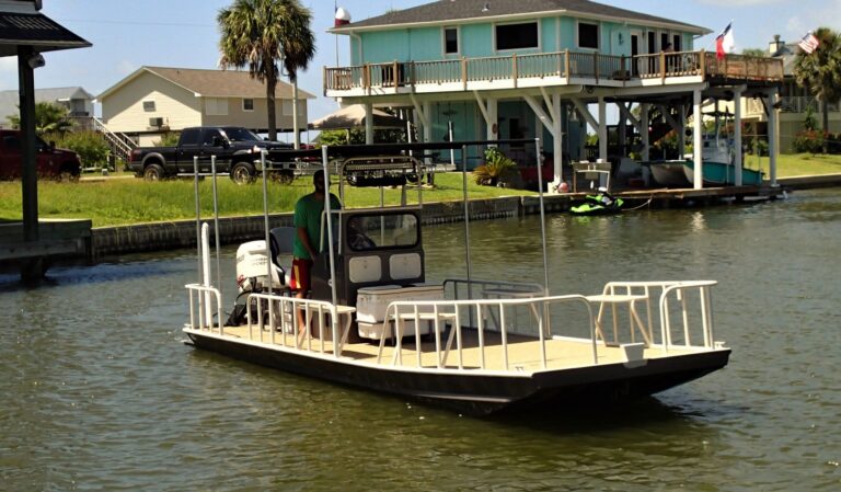 Classic custom aluminum boat built by Boat Right Marine in Alvin, Texas, photo 8