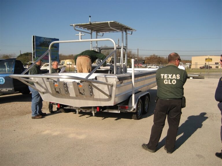 Work Boats custom aluminum boat built by Boat Right Marine in Alvin, Texas, photo 15