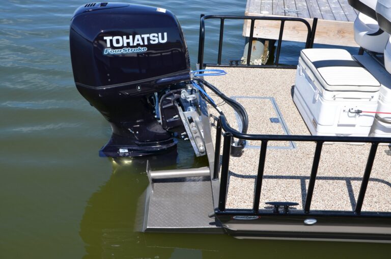 X-Series custom aluminum boat built by Boat Right Marine in Alvin, Texas, photo 6
